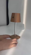 Lâmpada de mesa tátil LED regulável e minimalista